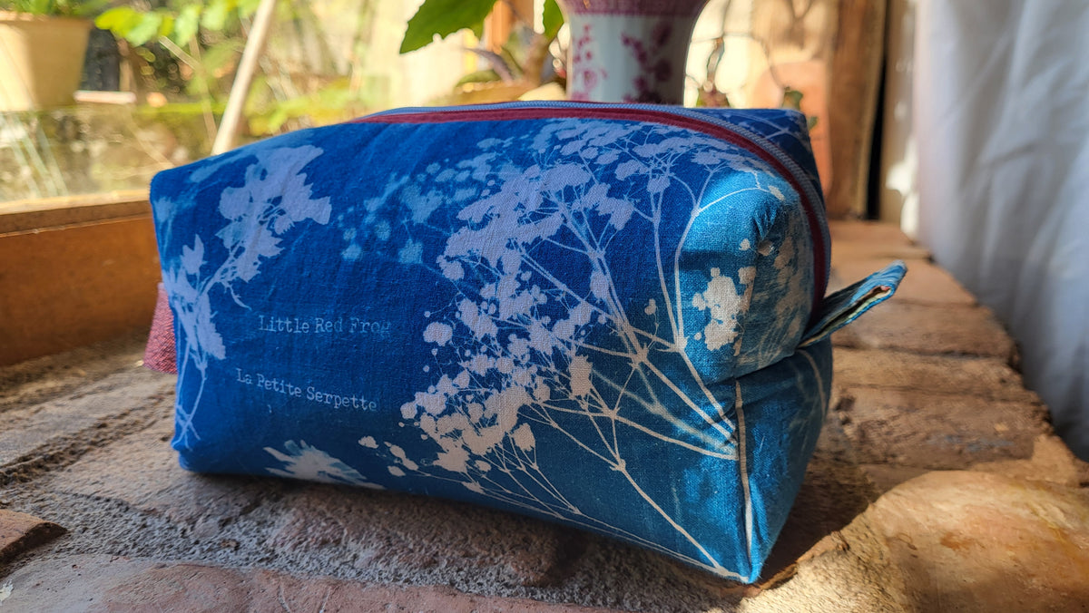 Trousse dodue "anger issues" cyanotypée 💙