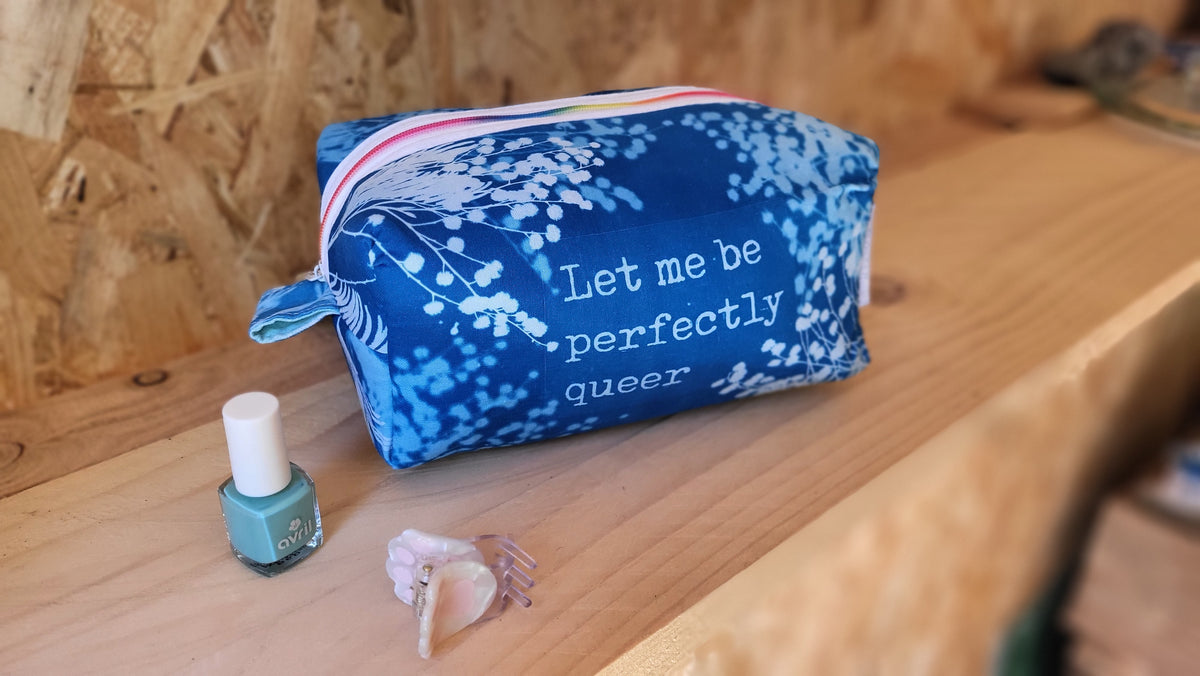 Trousse dodue 🌈"Queer"🌈 cyanotypée 💙