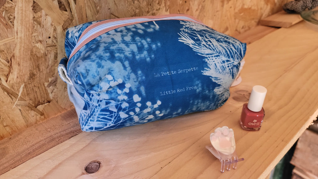 Trousse dodue ✌️"Petit doigt"🤘 cyanotypée 💙