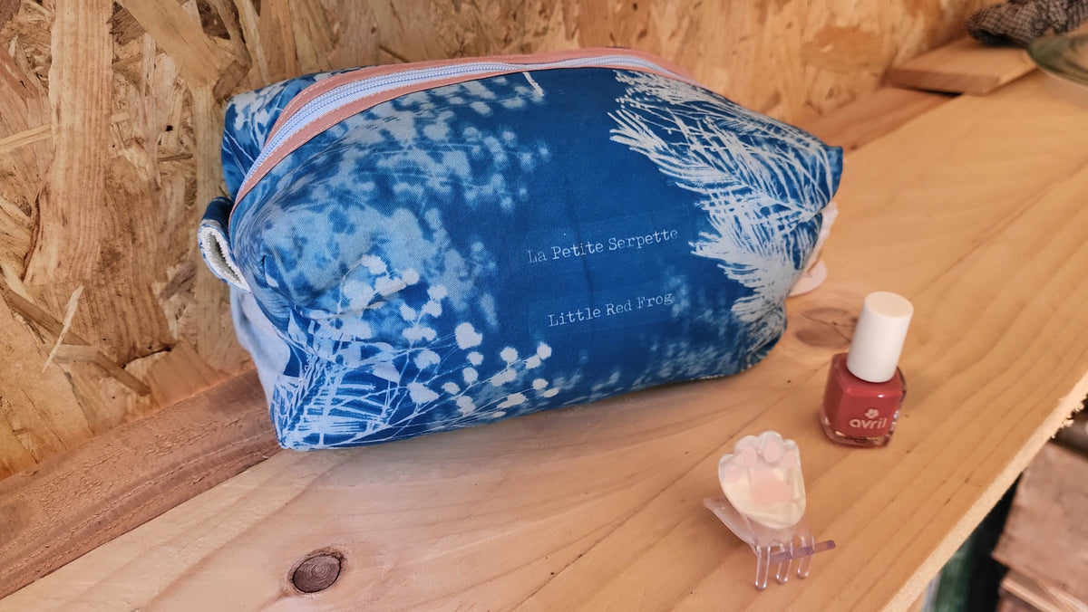 Trousse dodue ✌️"Petit doigt"🤘 cyanotypée 💙
