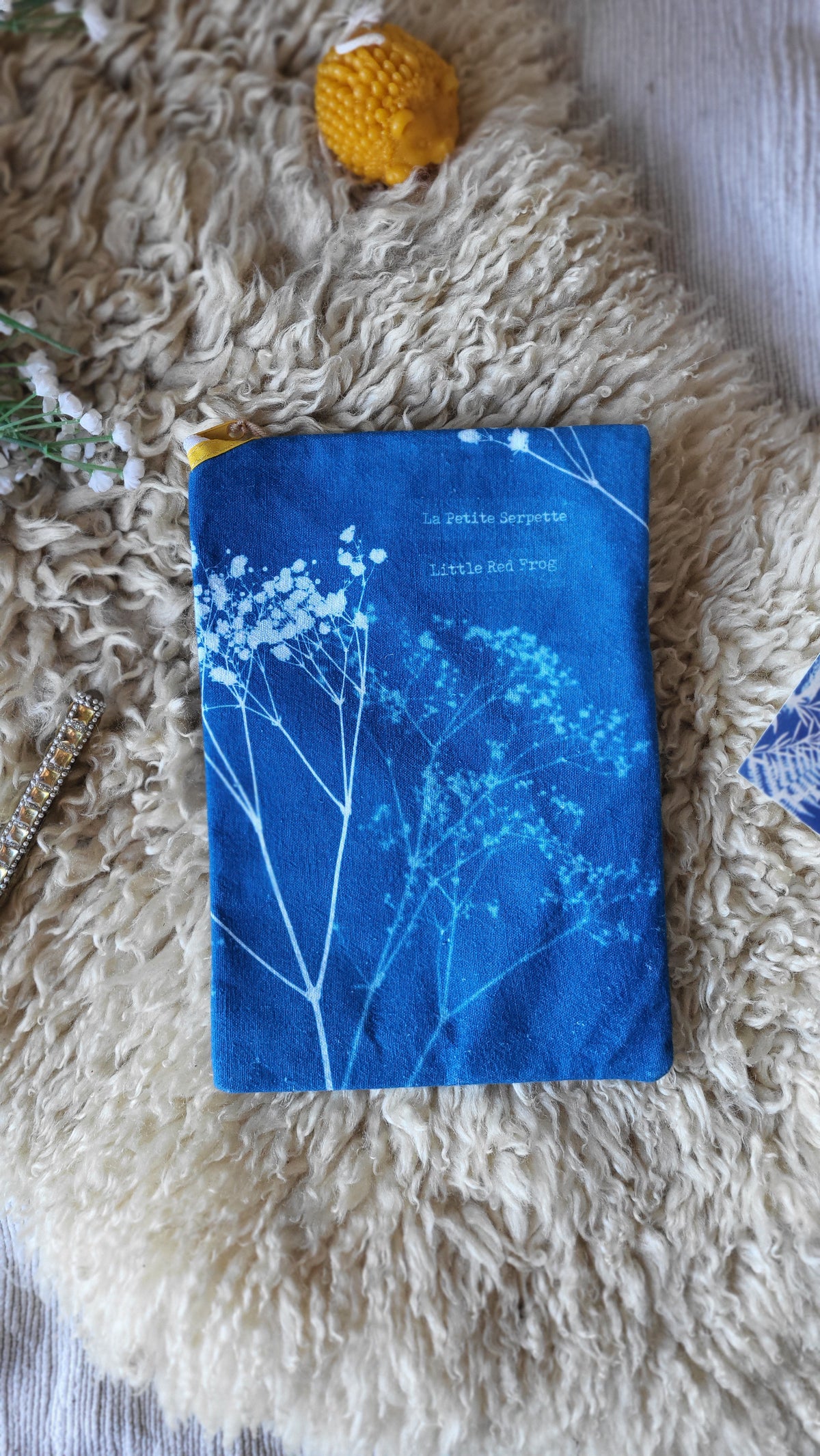 Pochette à livre 👩‍❤️‍💋‍👩"Sororité"👩‍❤️‍💋‍👩 cyanotypée 💙