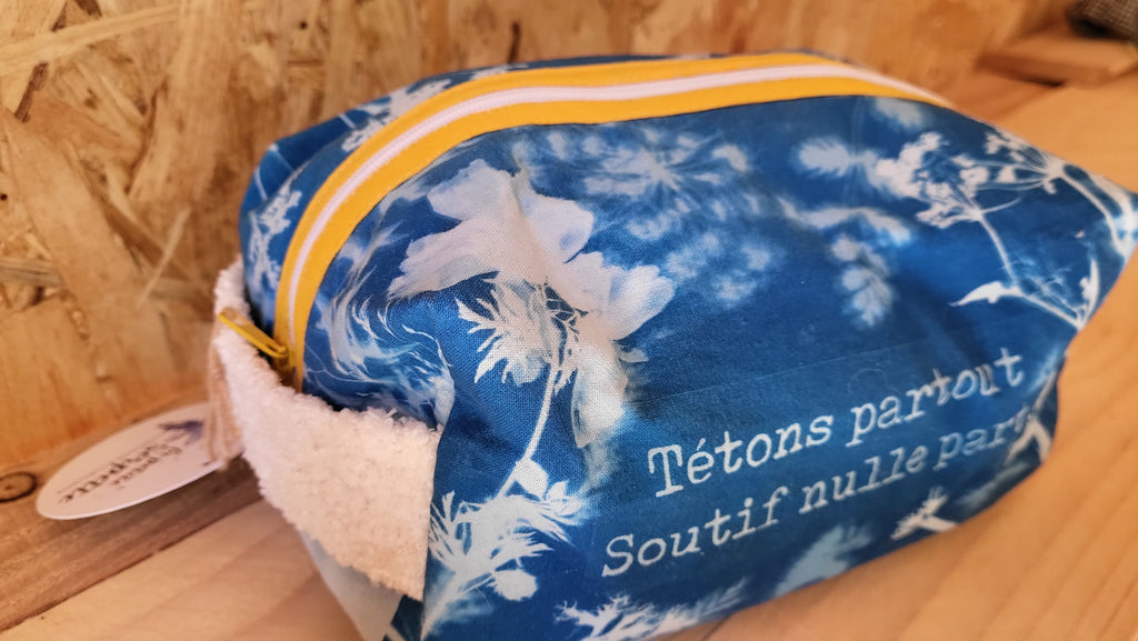Trousse dodue "Tétons" cyanotypée 💙