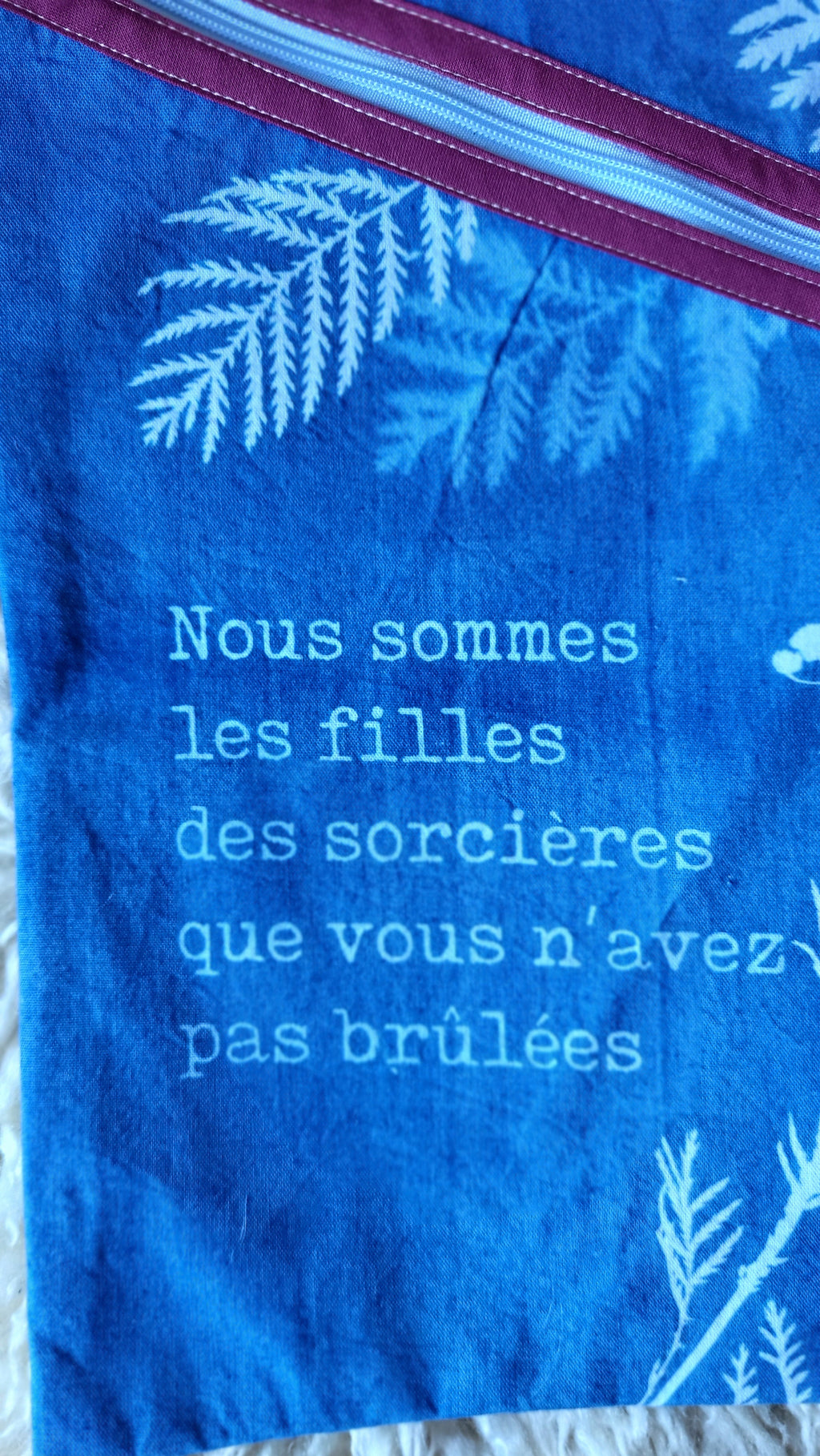 Pochette à livre 🧙‍♀️"Sorcières"🧹 cyanotypée 💙