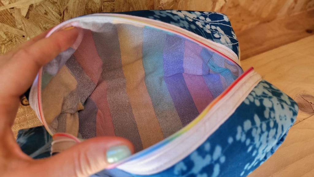 Trousse dodue 🌈"Queer"🌈 cyanotypée 💙